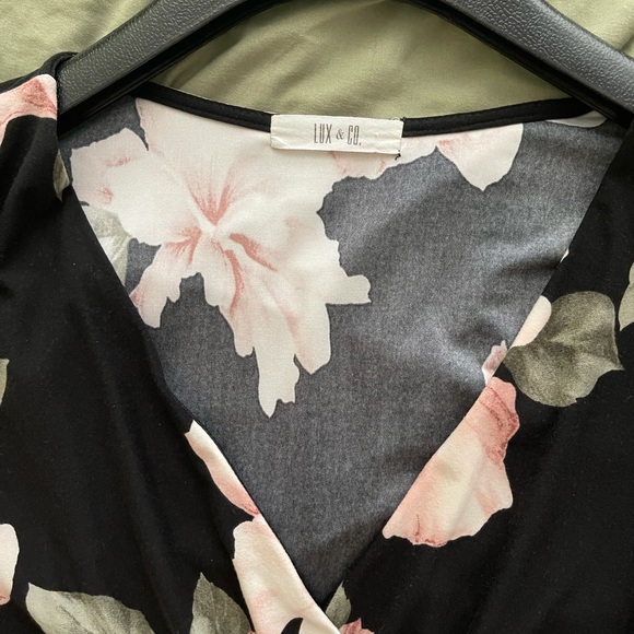 High-Lo Wrap Dress- Floral - Picture 5 of 6